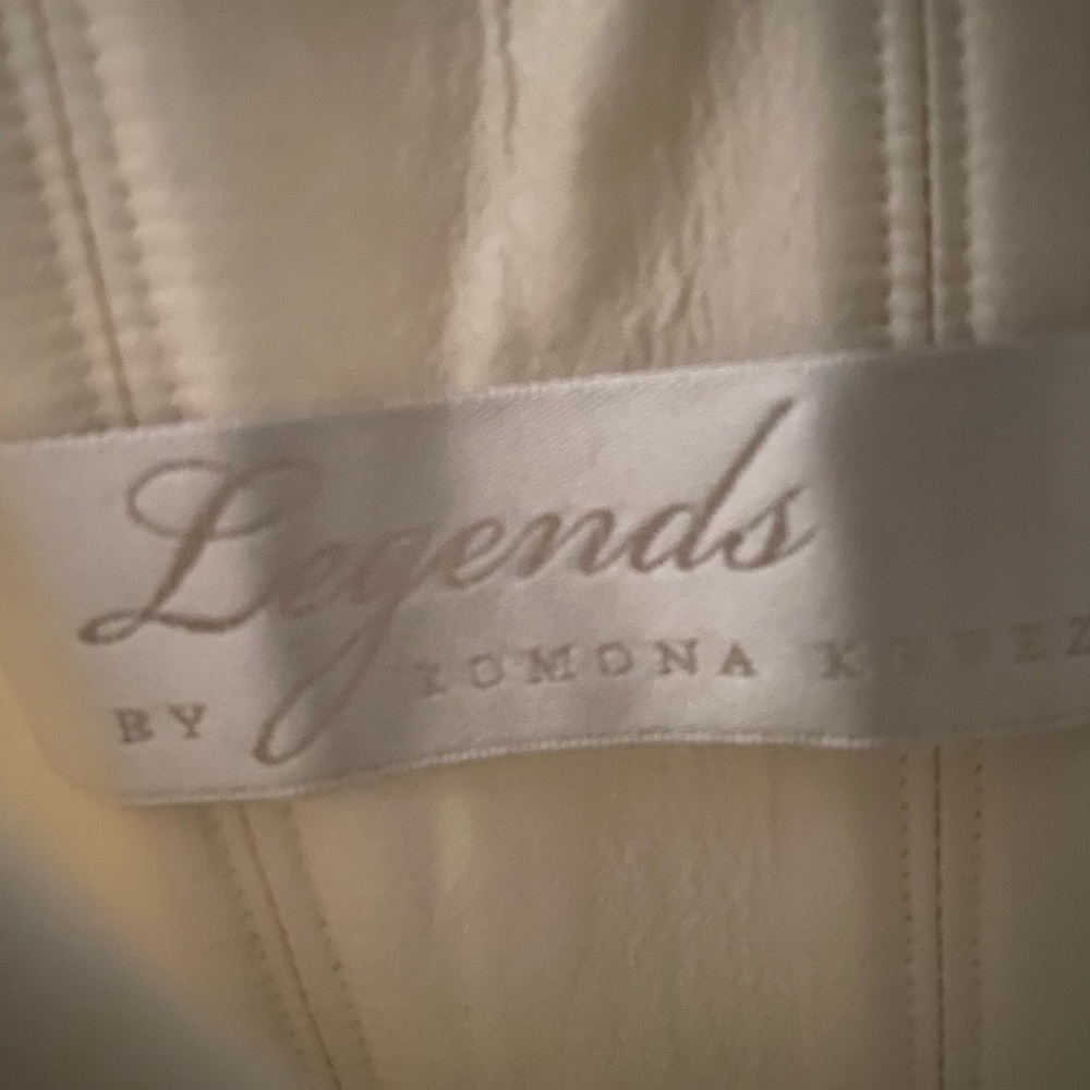Romona Keveza Legends L315 Wedding dress in White/Ivory - Picture 3 of 9